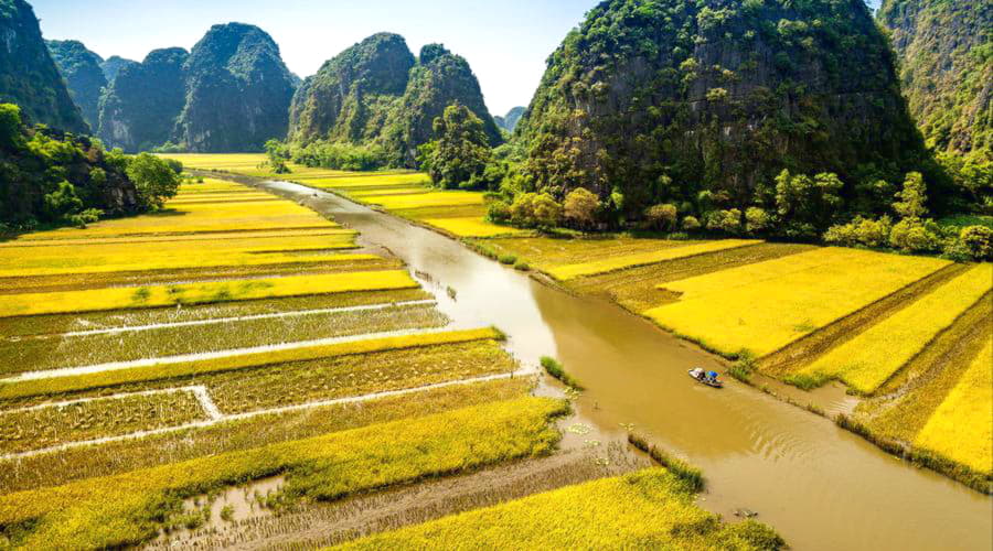I nostri servizi di noleggio auto offrono una vasta selezione di veicoli a Ninh Binh.